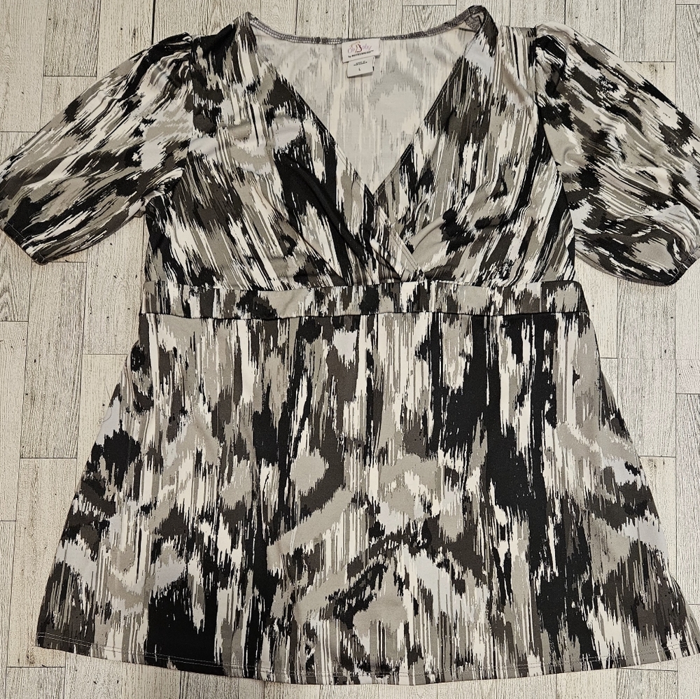 Oh Baby by Motherhood Maternity Top/ Blouse Tie Waist V-Neck Size L